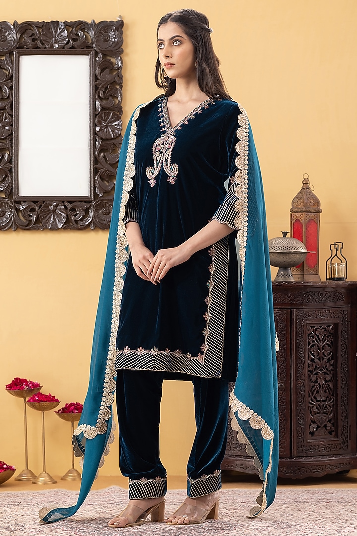 Teal Blue Velvet Hand Embroidered Kurta Set by KM By Kavita at Pernia's Pop Up Shop