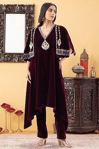Wine Velvet Dabka Embroidered Kurta Set by KM By Kavita