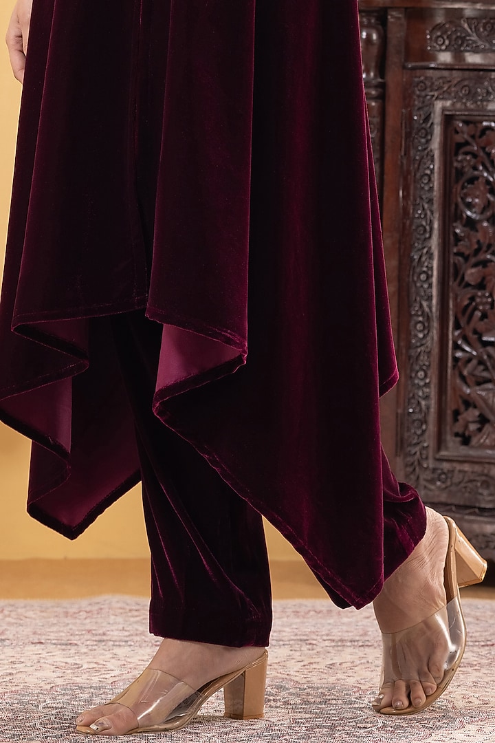 Wine Velvet Dabka Embroidered Kurta Set by KM By Kavita at Pernia's Pop Up Shop