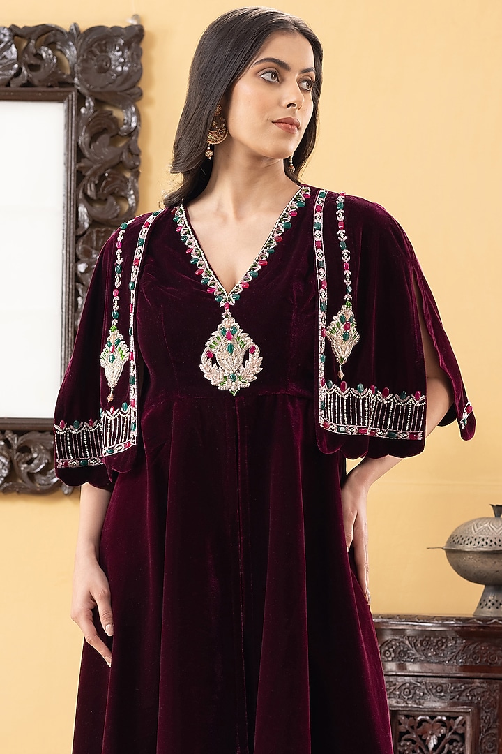 Wine Velvet Dabka Embroidered Kurta Set by KM By Kavita at Pernia's Pop Up Shop