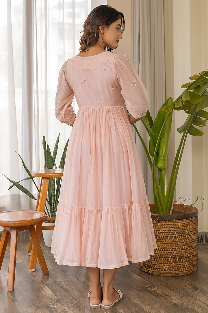Peach Chanderi Embroidered Kurta by Khamaj India at Pernia's Pop Up Shop