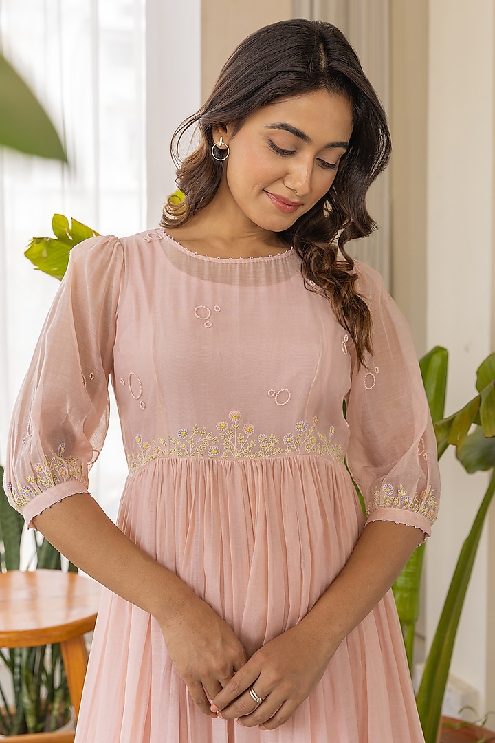 Peach Chanderi Embroidered Kurta by Khamaj India at Pernia's Pop Up Shop