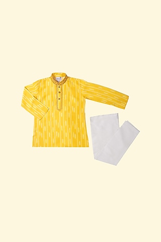Yellow Printed Kurta Set For Boys by Krishna Mehta Kids