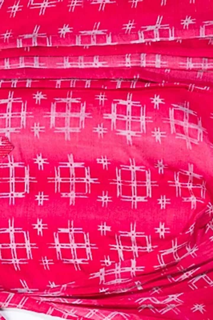 Red Tussar Tie-Dyed Kurta Set For Boys by Krishna Mehta Kids at Pernia's Pop Up Shop