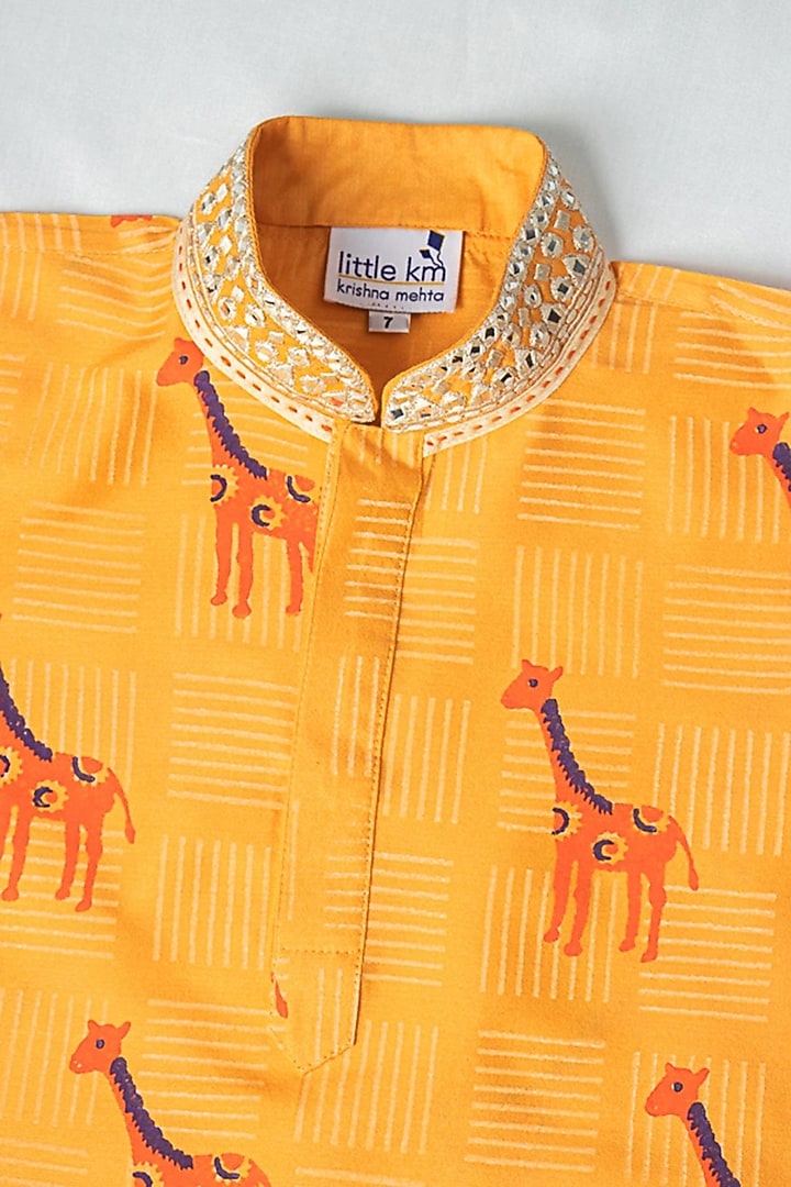 Mango Cotton Printed Kurta Set For Boys by Krishna Mehta Kids at Pernia's Pop Up Shop
