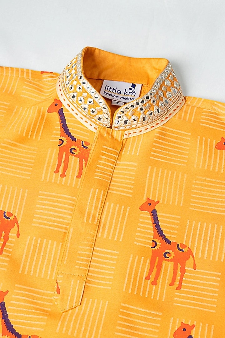 Mango Cotton Printed Kurta Set For Boys by Krishna Mehta Kids at Pernia's Pop Up Shop