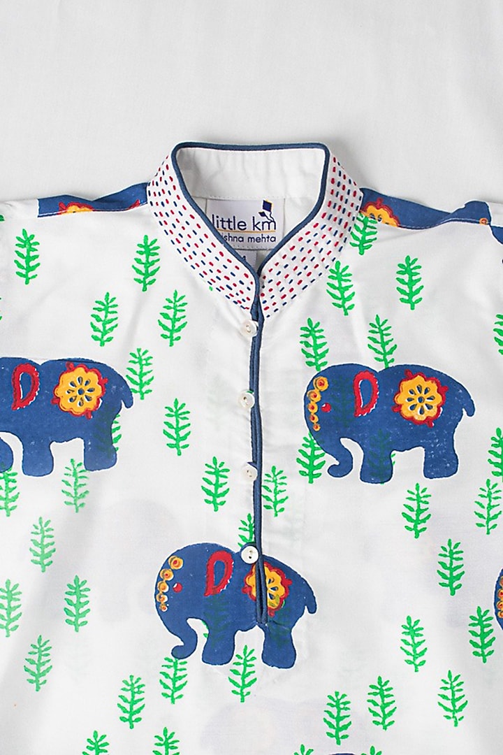White Printed Kurta Set For Boys by Krishna Mehta Kids at Pernia's Pop Up Shop