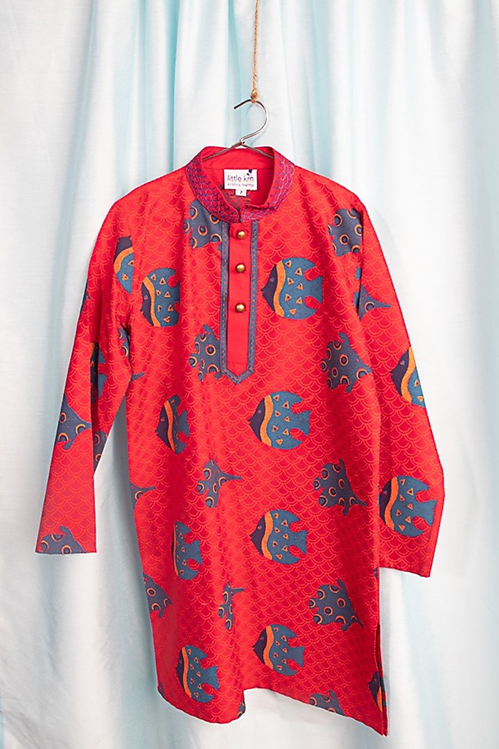 Red Viscose Printed Kurta Set For Boys by Krishna Mehta Kids at Pernia's Pop Up Shop