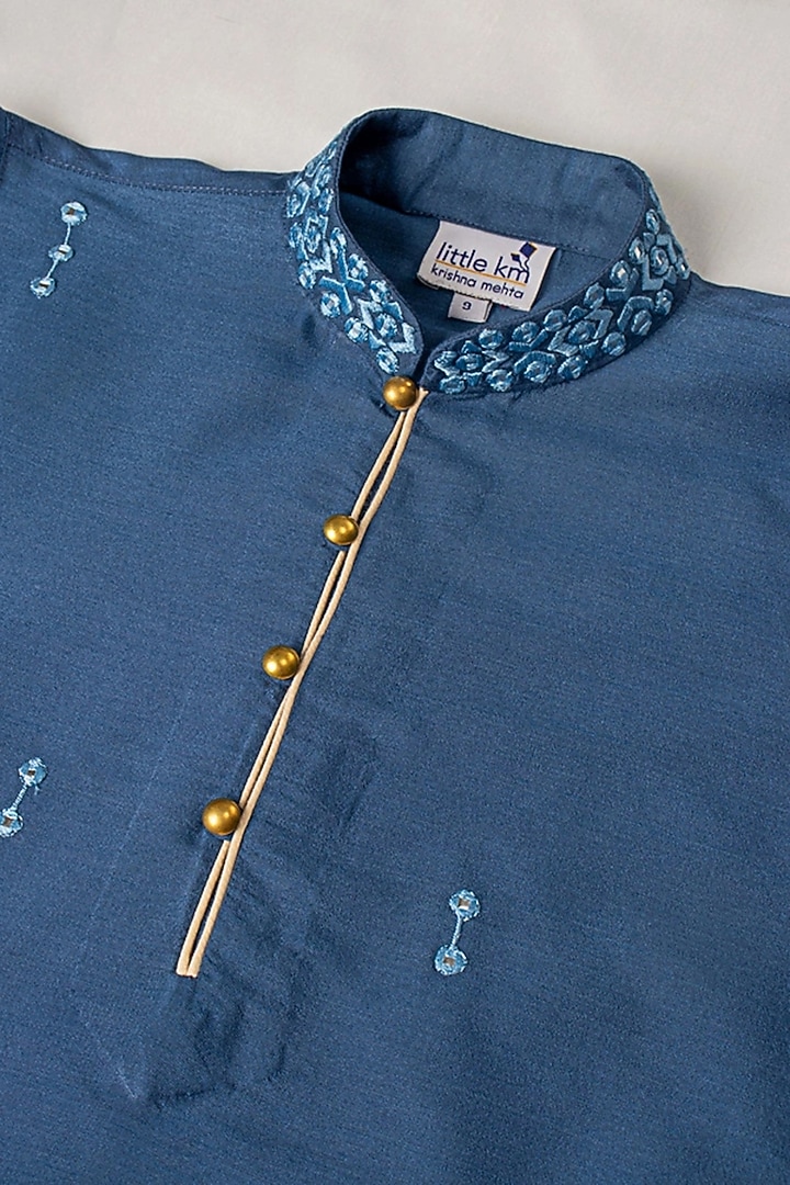 Blue Cotton Embroidered Kurta Set For Boys by Krishna Mehta Kids at Pernia's Pop Up Shop