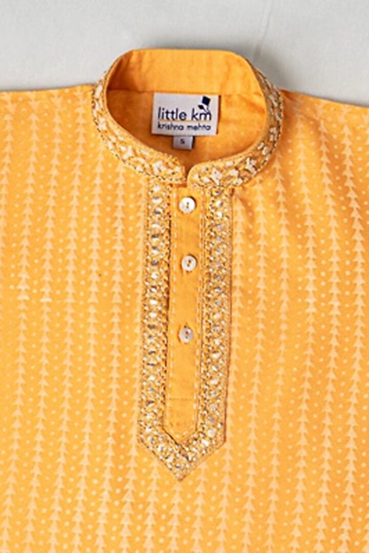 Mango Printed Kurta Set For Boys by Krishna Mehta Kids at Pernia's Pop Up Shop