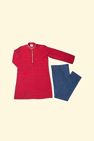 Red Printed Kurta Set For Boys by Krishna Mehta Kids