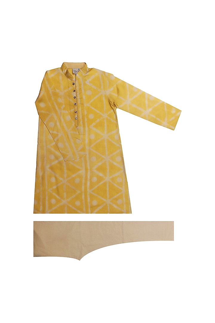 Yellow Tie & Dye Kurta Set For Boys by Krishna Mehta Kids