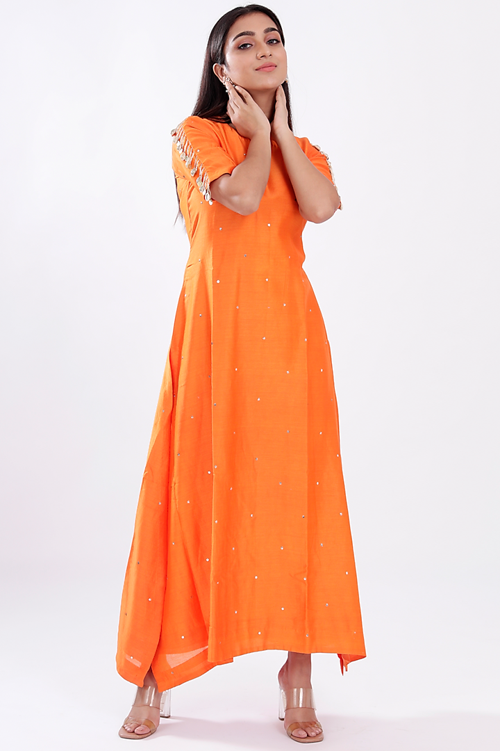 Orange Chanderi Kurta Set by Komal Shah