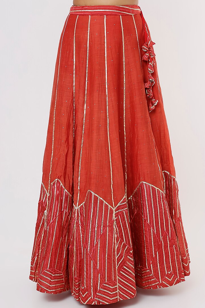 Red Chanderi Embellished Wedding Lehenga Set by Komal Shah at Pernia's Pop Up Shop