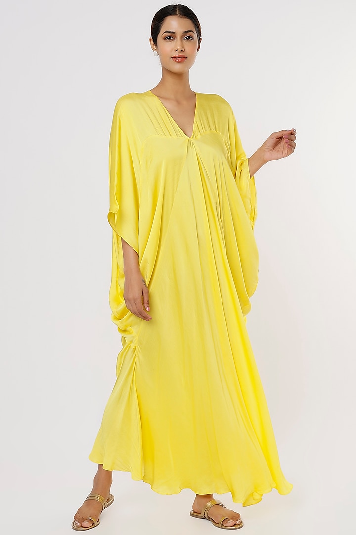 Yellow Modal Kaftan Design by Komal Shah at Pernia's Pop Up Shop 2024