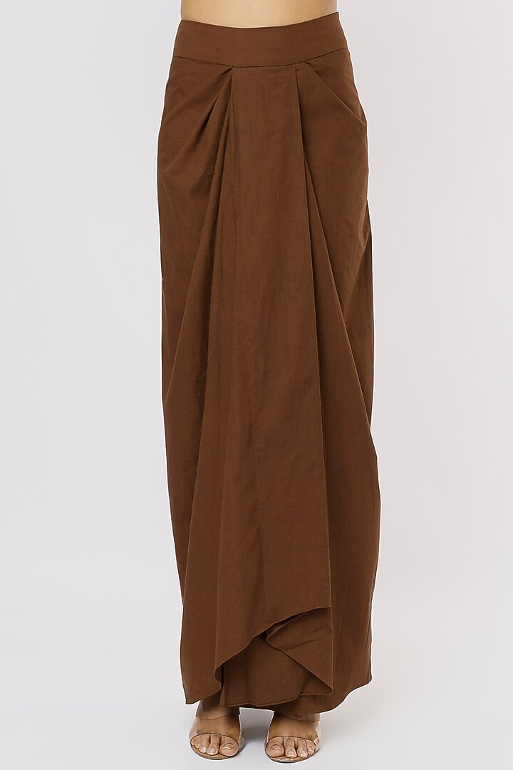 Burnt Henna Brown Draped Skirt Set With Belt by Komal Shah at Pernia's Pop Up Shop