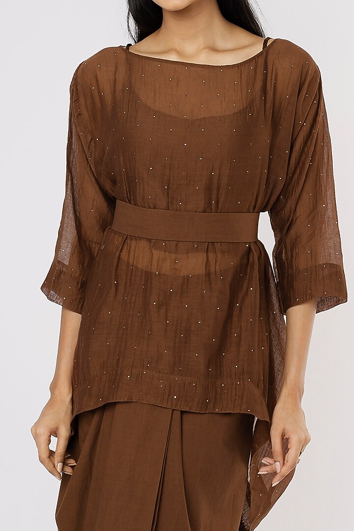 Burnt Henna Brown Draped Skirt Set With Belt by Komal Shah at Pernia's Pop Up Shop