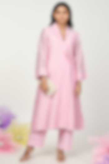 Baby Pink Chanderi Embroidered Kurta Set by Komal Shah at Pernia's Pop Up Shop
