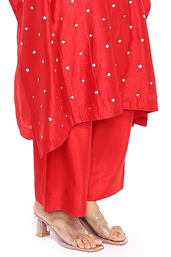Red Chanderi Floral Hand Embroidered Kaftan Set by Komal Shah at Pernia's Pop Up Shop
