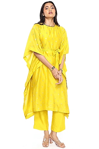 Mustard Chanderi Floral Hand Embroidered Kaftan Set by Komal Shah