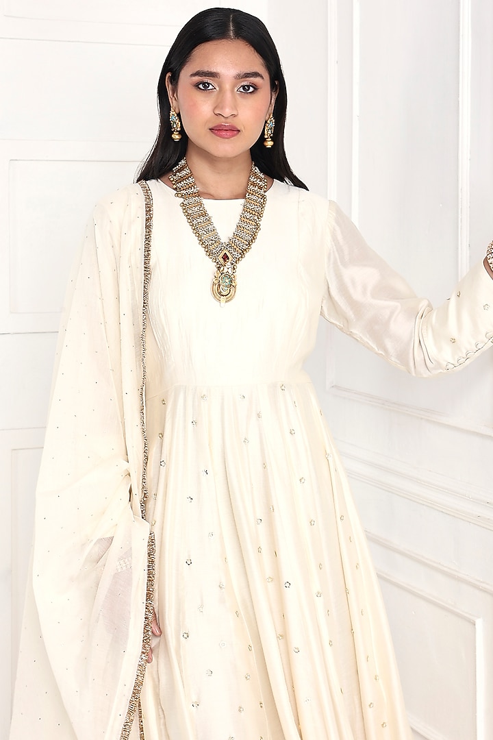 Off-White Chanderi Floral Embroidered Party Wear Anarkali Set  by Komal Shah at Pernia's Pop Up Shop