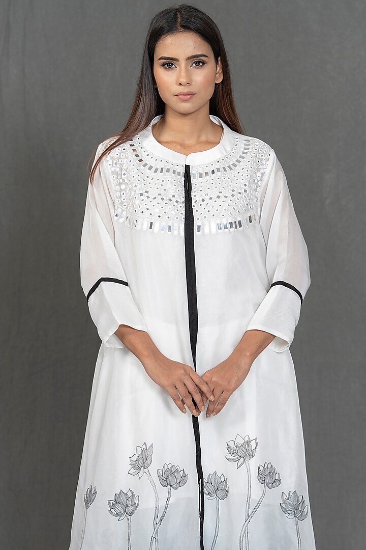 White Hand Painted Tunic by Kimaya by Vandana Rathi at Pernia's Pop Up Shop