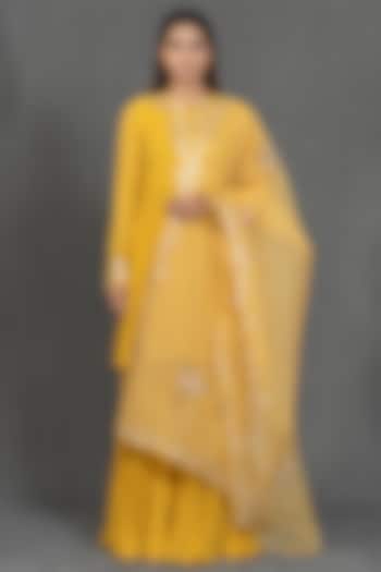Yellow Leather Applique Kurta Set by Kimaya by Vandana Rathi