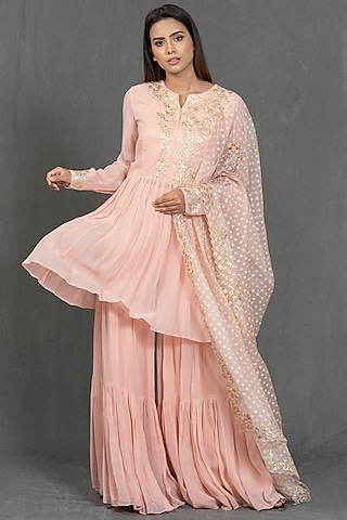 Pink Leather Applique Kurta Set by Kimaya by Vandana Rathi