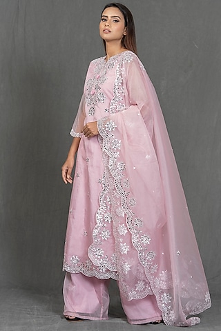 Pink Mirror Thread Embroidered Kurta Set by Kimaya by Vandana Rathi