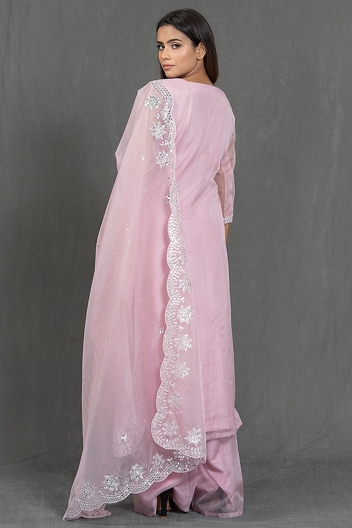 Pink Mirror Thread Embroidered Kurta Set by Kimaya by Vandana Rathi at Pernia's Pop Up Shop
