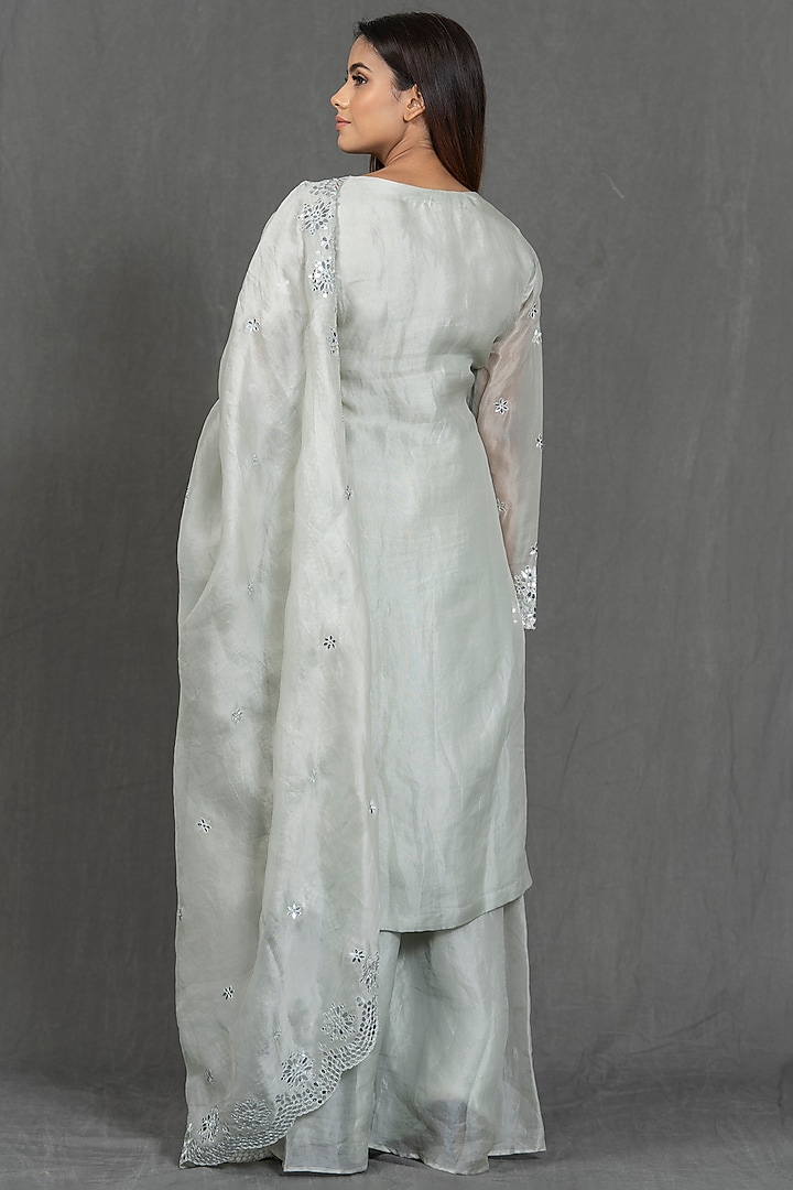 White Mirror Thread Embroidered Kurta Set by Kimaya by Vandana Rathi at Pernia's Pop Up Shop