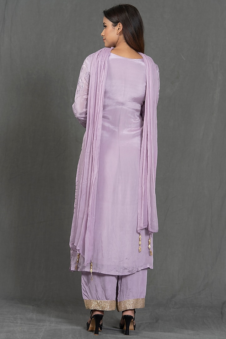 Lavender Hand Embroidered Straight Kurta Set by Kimaya by Vandana Rathi at Pernia's Pop Up Shop