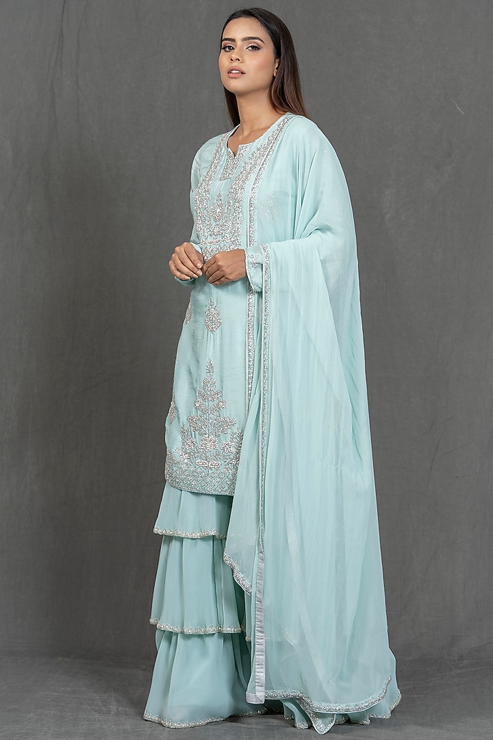 Powder Blue Hand Embroidered Kurta Set by Kimaya by Vandana Rathi at Pernia's Pop Up Shop