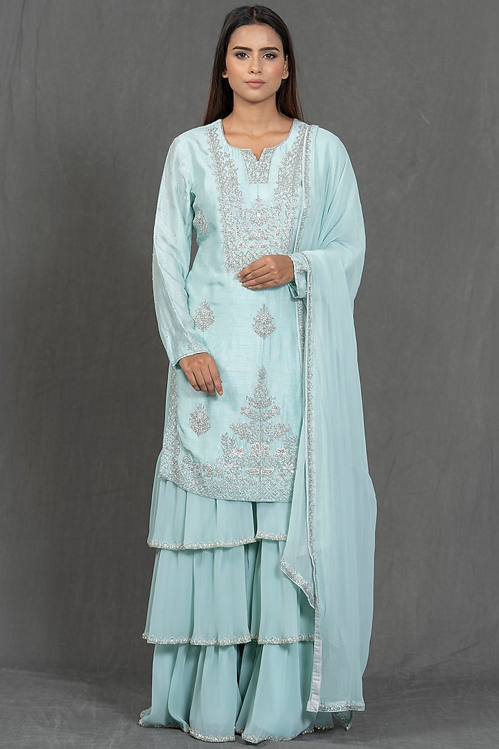 Powder Blue Hand Embroidered Kurta Set by Kimaya by Vandana Rathi