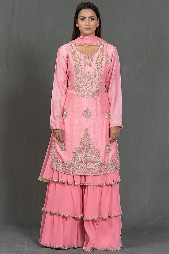 Pink Hand Embroidered Straight Kurta Set by Kimaya by Vandana Rathi