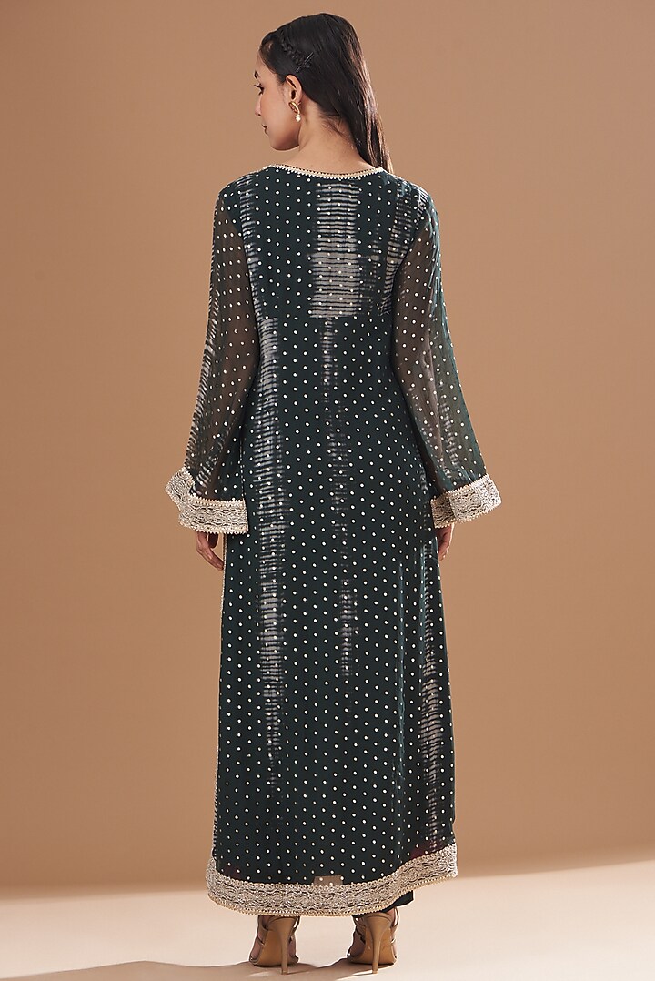 Green Chiffon Tie-Dyed Kurta Set by Kisneel by Pam at Pernia's Pop Up Shop