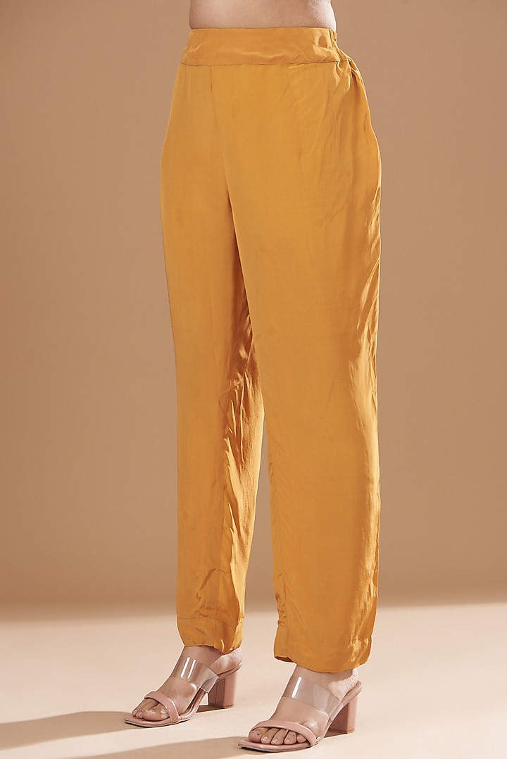Orange Chiffon Tie-Dyed Kurta Set by Kisneel by Pam at Pernia's Pop Up Shop