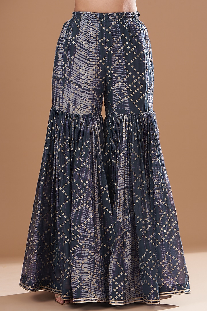 Charcoal Organza Foil & Tie-Dye Printed Gharara Set by Kisneel by Pam at Pernia's Pop Up Shop