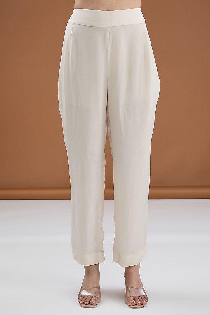 Ivory Viscose Crepe Zari Embroidered & Foil Printed Kurta Set by Kisneel by Pam at Pernia's Pop Up Shop