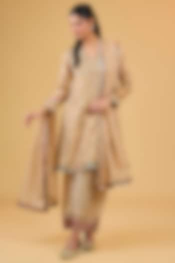 Gold Pure Tissue Hand Embroidered Kurta Set by Kisneel by Pam at Pernia's Pop Up Shop