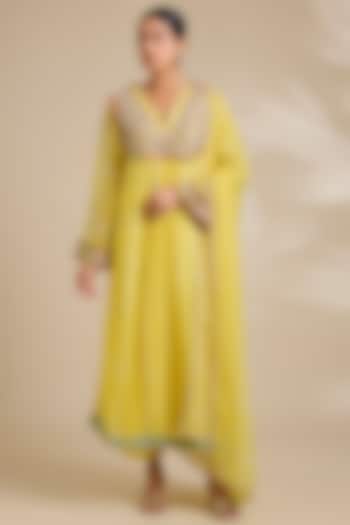 Yellow Chiffon Mirror Embroidered & Tie-Dyed Kurta Set by Kisneel by Pam at Pernia's Pop Up Shop
