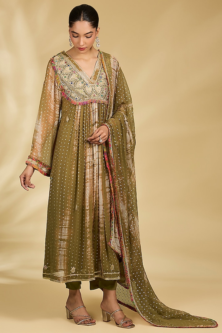 Olive Green Chiffon Tie-Dyed Kurta Set by Kisneel by Pam at Pernia's Pop Up Shop