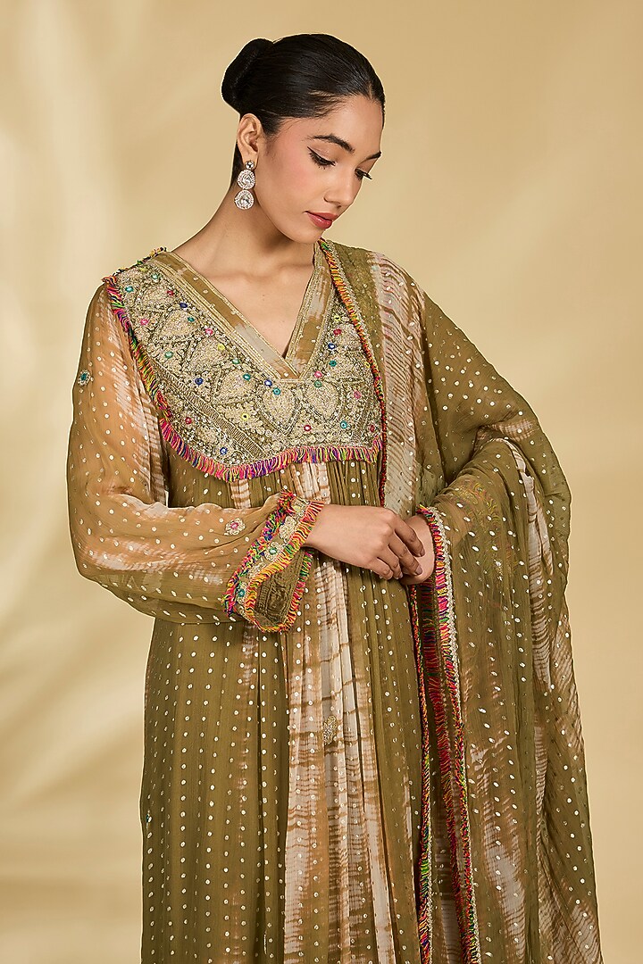 Olive Green Chiffon Tie-Dyed Kurta Set by Kisneel by Pam at Pernia's Pop Up Shop