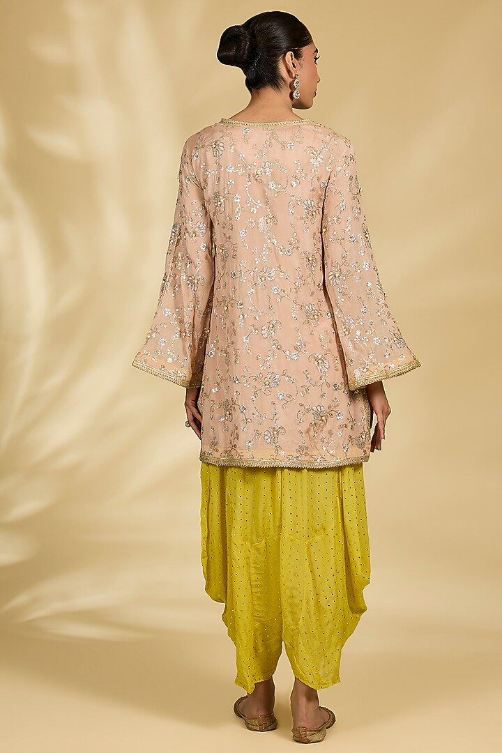 Peach Chiffon Pearl & Sequin Work Kurta Set by Kisneel by Pam at Pernia's Pop Up Shop