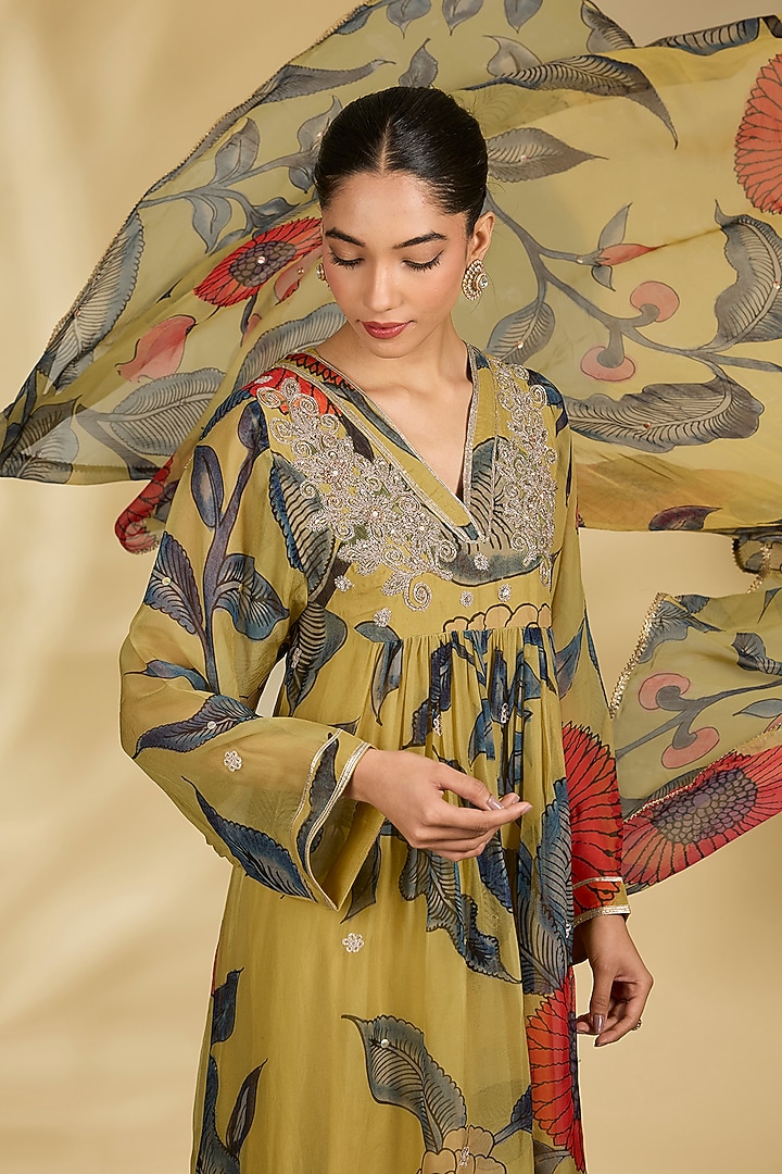 Yellow Organza Kalamari Kurta Set by Kisneel by Pam at Pernia's Pop Up Shop