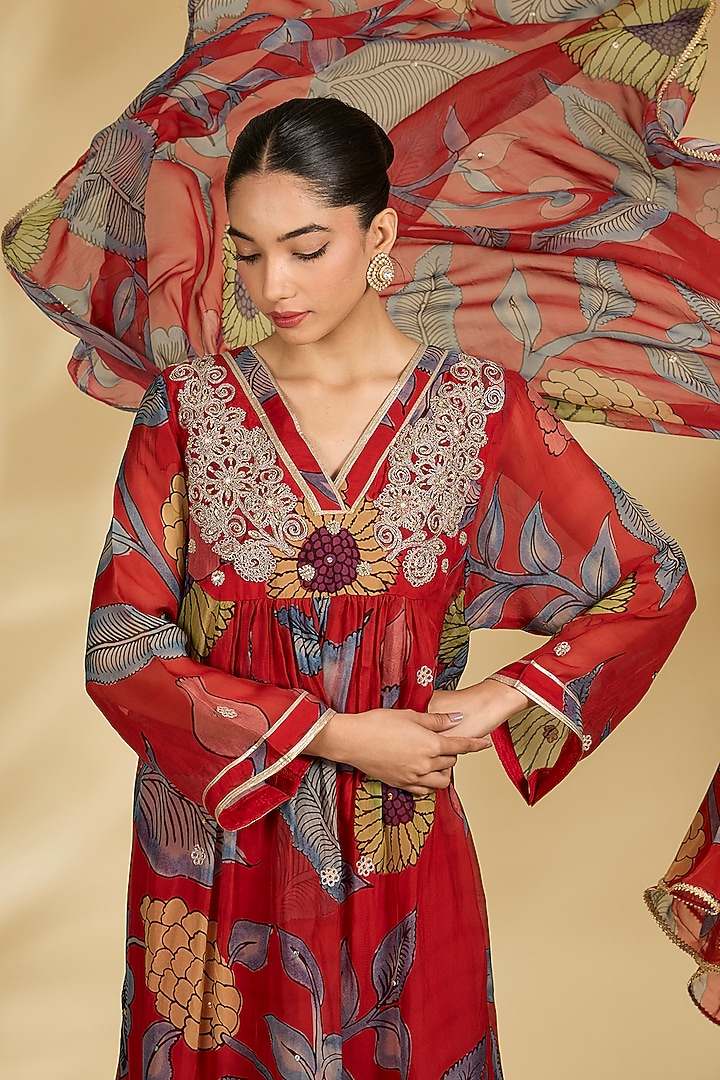 Red Crepe Kalamkari Printed Kurta Set by Kisneel by Pam at Pernia's Pop Up Shop