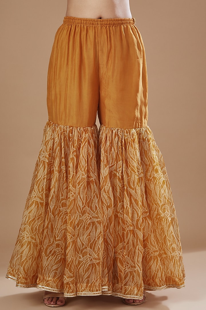 Mustard Organza Printed Kaftan Set by Kisneel by Pam at Pernia's Pop Up Shop