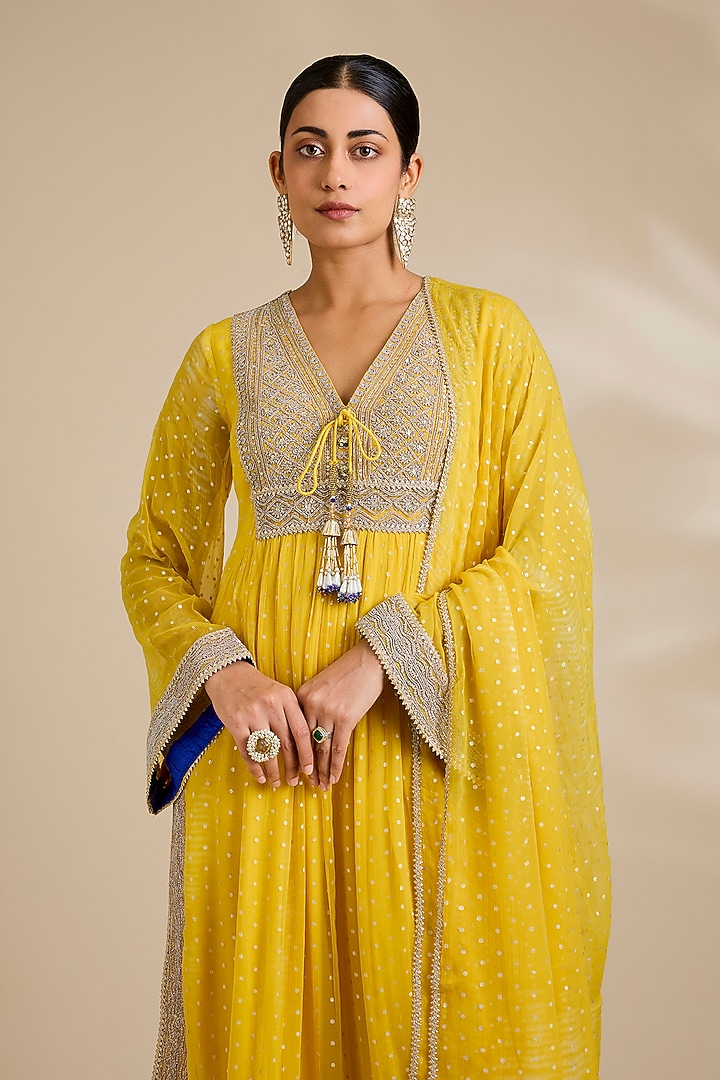 Yellow Chiffon Foil Printed Kurta Set by Kisneel by Pam at Pernia's Pop Up Shop