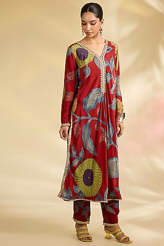 Red Crepe Kalamkari Printed A-Line Kurta Set by Kisneel by Pam