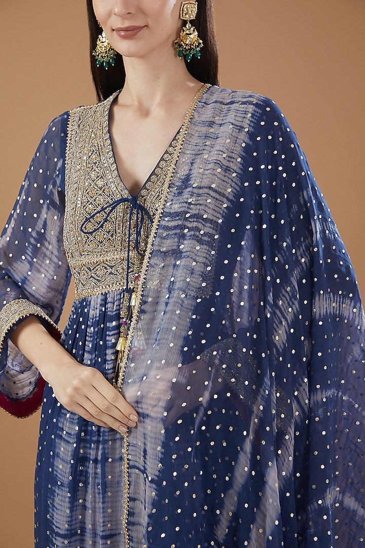 Blue Chiffon Tie-Dye Straight Kurta Set by Kisneel by Pam at Pernia's Pop Up Shop